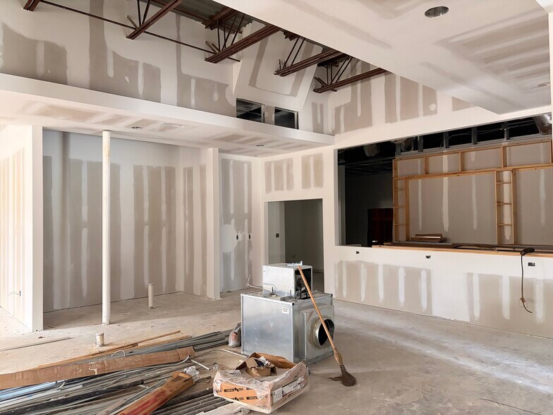 More Photos Of 7820 Holcomb Bridge Rd, Peachtree Corners General Retail For Sale