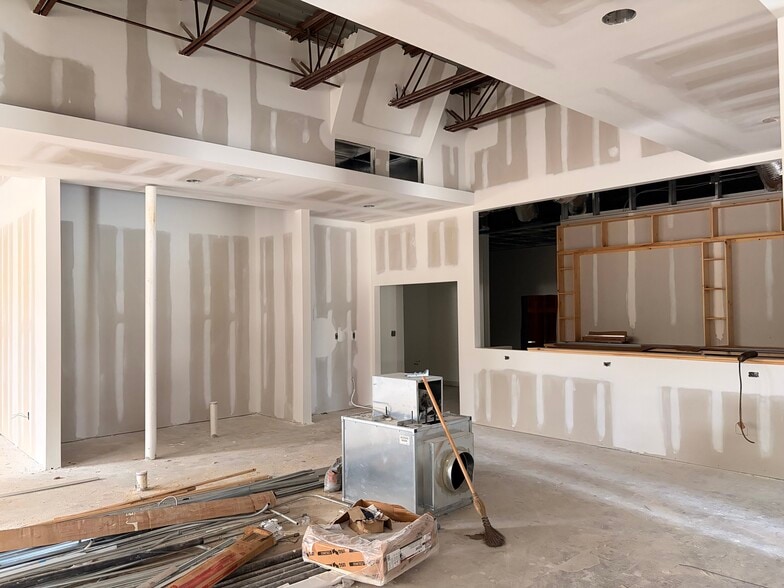 More Photos Of 7820 Holcomb Bridge Rd, Peachtree Corners General Retail For Sale