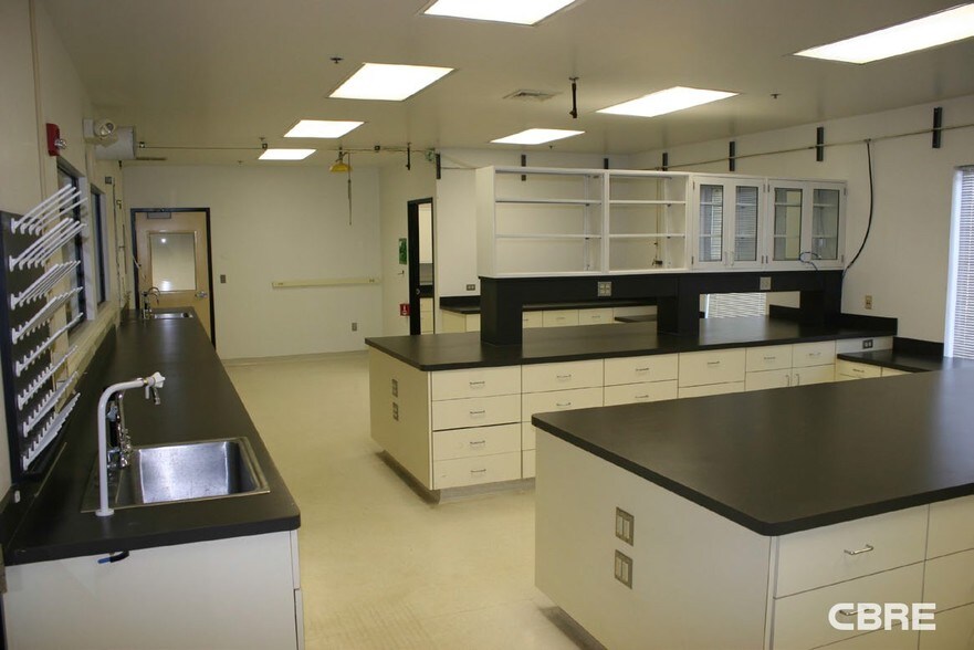 More Photos Of 745-755 Phoenix Dr, Ann Arbor Research And Development For Sale