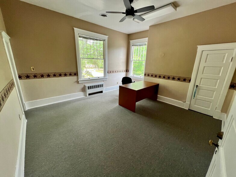 More Photos Of 509 Nash St W, Wilson Loft Creative Space For Sale