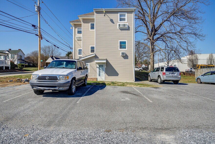 More Photos Of 200/204/206 Watauga Ave, Johnson City Apartments For Sale