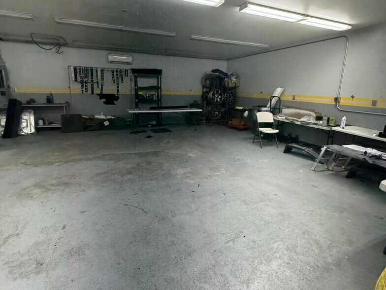 More Photos Of 904 Atlanta Hwy, Buford Warehouse For Sale