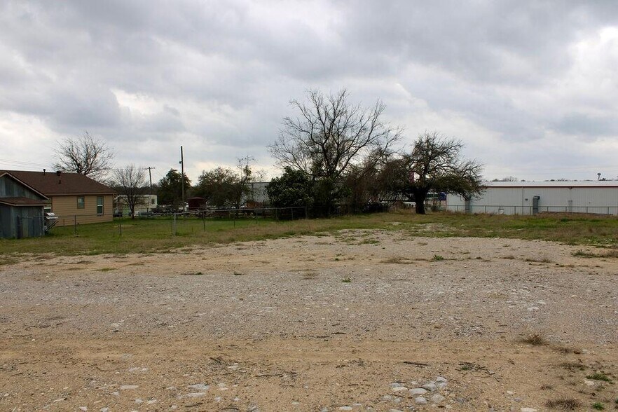 More Photos Of 119 Mikus Rd, Hudson Oaks Land For Lease