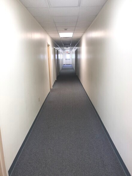 More Photos Of 1141 Cochran Hwy, Eastman Showroom For Sale