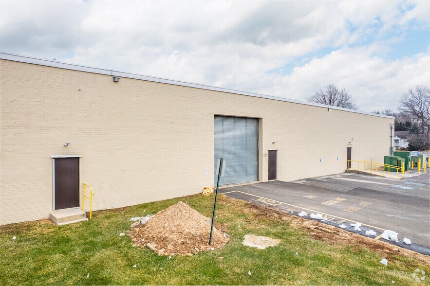 More Photos Of 1750 Woodhaven Dr, Bensalem Warehouse For Lease