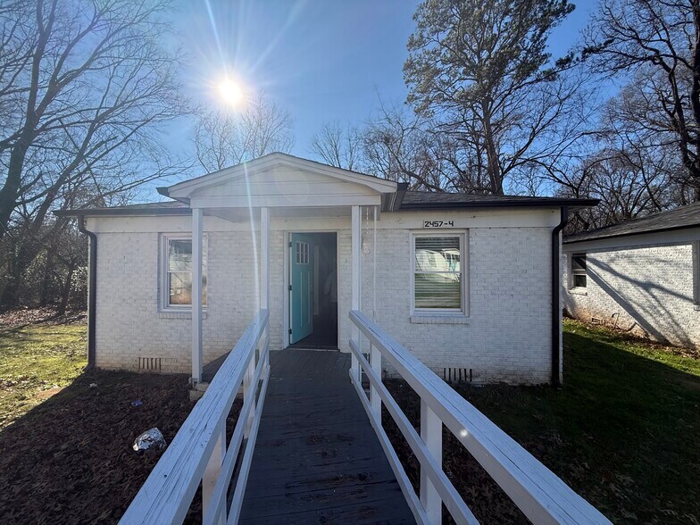 More Photos Of 2439 Carmine St, Charlotte Manufactured Housing Mobile Home Park For Sale