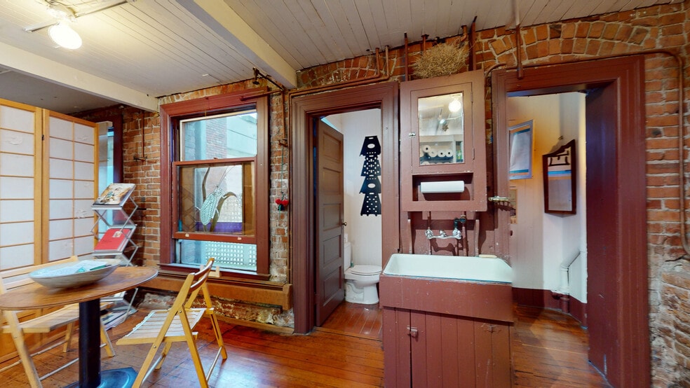 More Photos Of 708-710 Montgomery St, San Francisco Coworking Space