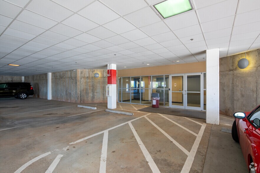 More Photos Of 3330 Preston Ridge Rd, Alpharetta Medical For Lease