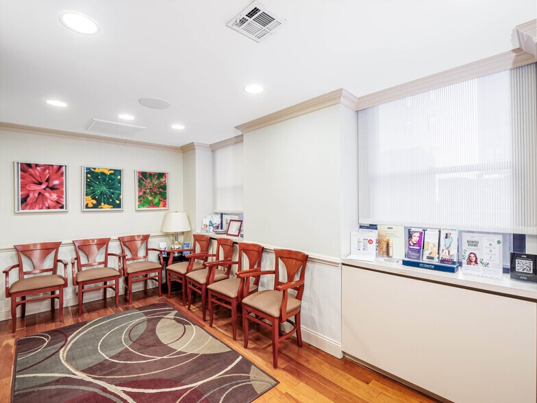 More Photos Of 115 E 61st St, New York Medical For Sale