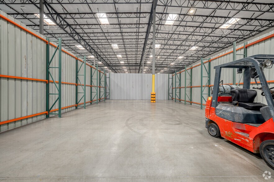 More Photos Of 11179 Banana Ave, Fontana Distribution For Lease