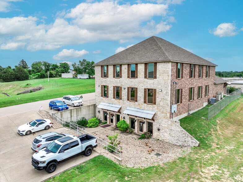 More Photos Of 10941 State Highway 78, Lavon Office For Sale