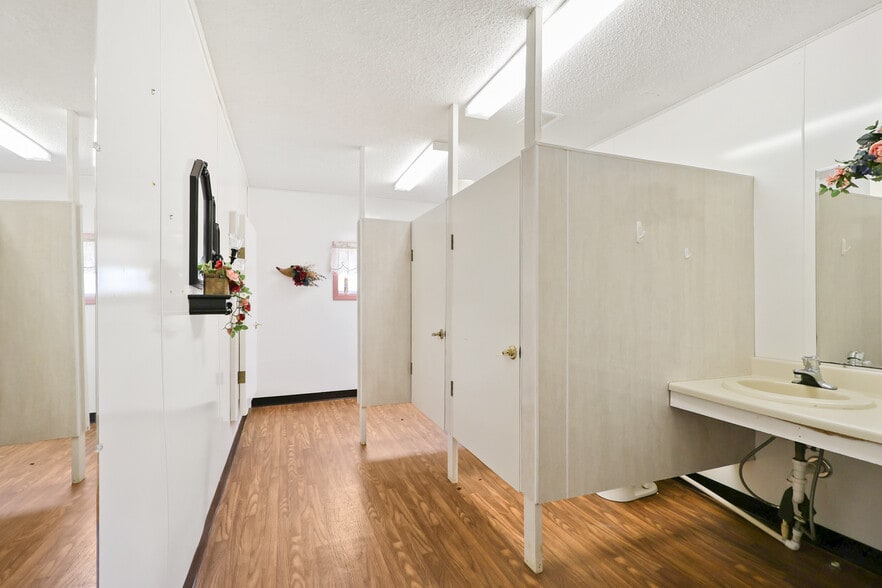 More Photos Of , Grapeland Unknown For Sale