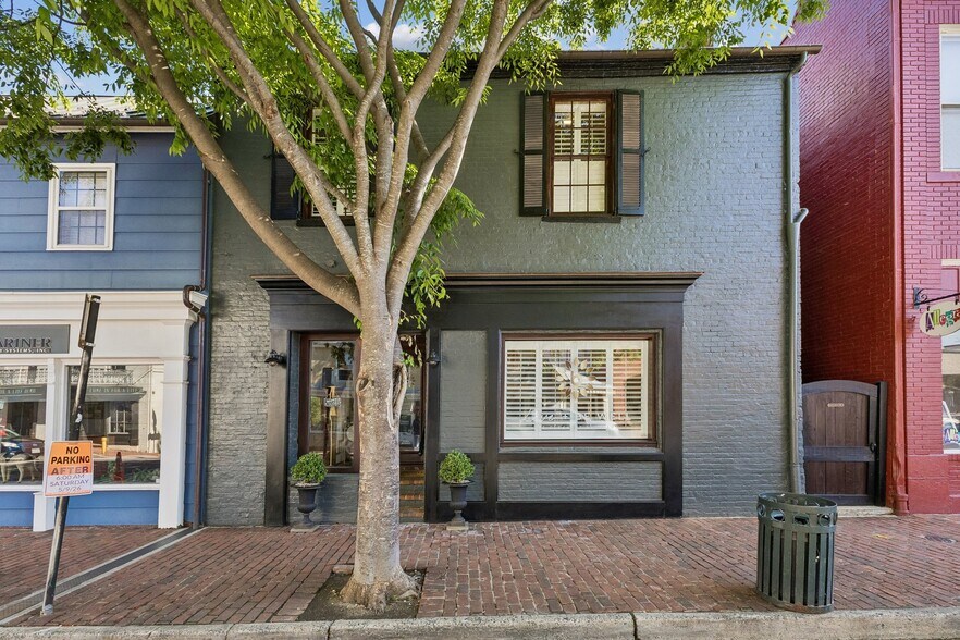 More Photos Of 63 Main St, Warrenton Office For Sale
