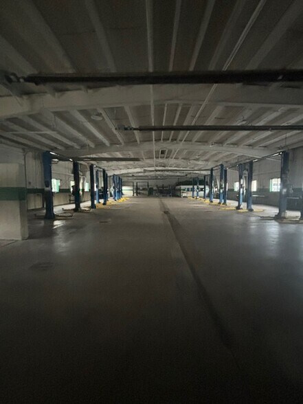 More Photos Of 3861-3870 West Rd, Cortland Auto Dealership For Sale