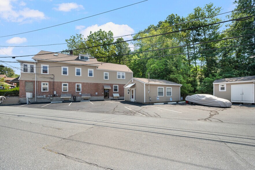 More Photos Of 15 Thomas St, North Providence Freestanding For Sale