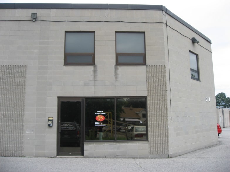 More Photos Of 8 Hiscott St, St Catharines Warehouse For Lease