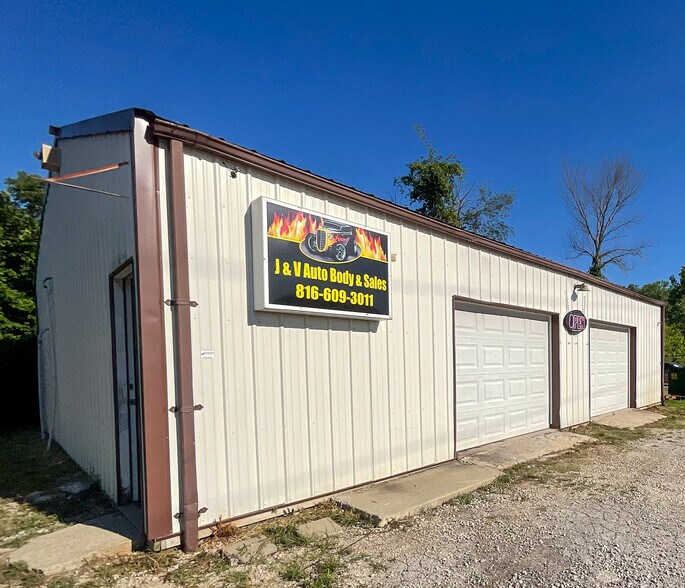 More Photos Of 25300 S State Route D, Cleveland Auto Repair For Lease