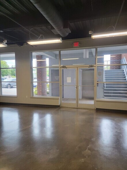 More Photos Of 1143 Oak Ridge Tpke, Oak Ridge Restaurant For Sale