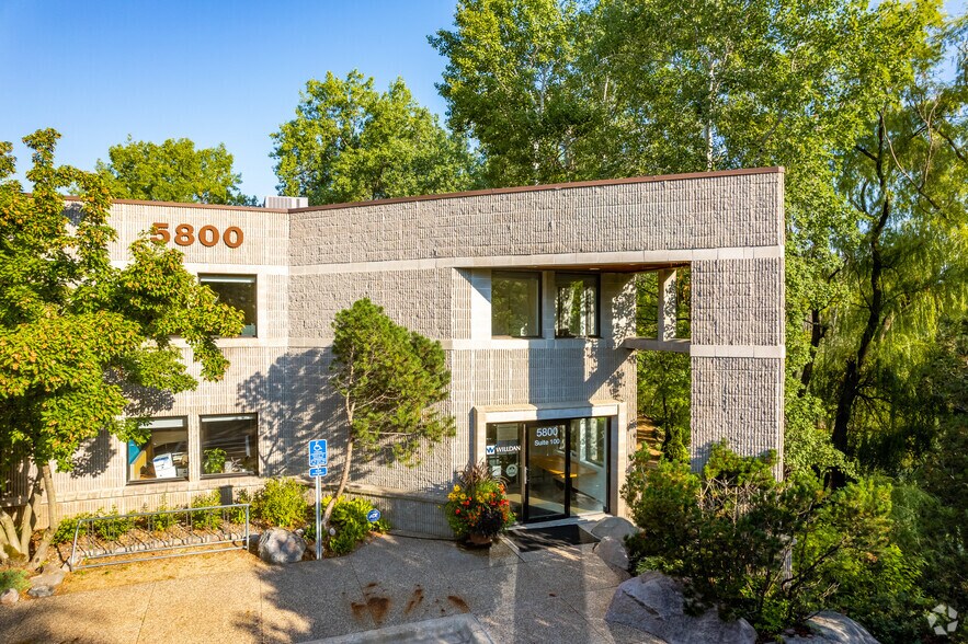 More Photos Of 5852-5870 Baker Rd, Minnetonka Unknown For Lease