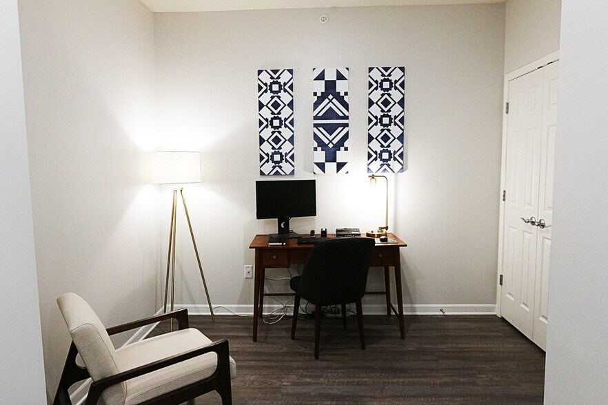 More Photos Of 1015 N 16th St, Omaha Apartments For Sale