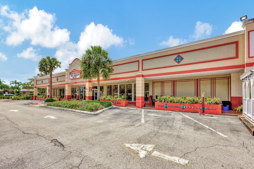 More Photos Of 702 Park Ave, West Palm Beach Unknown For Lease