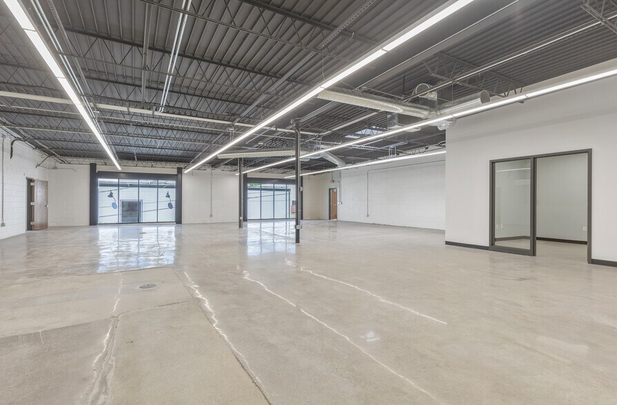 More Photos Of 415 E 12th St E, Tulsa Office For Lease