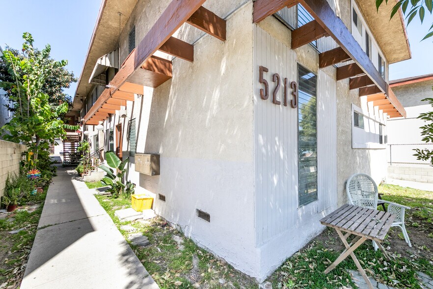 More Photos Of 5213 Meridian St, Los Angeles Apartments For Sale