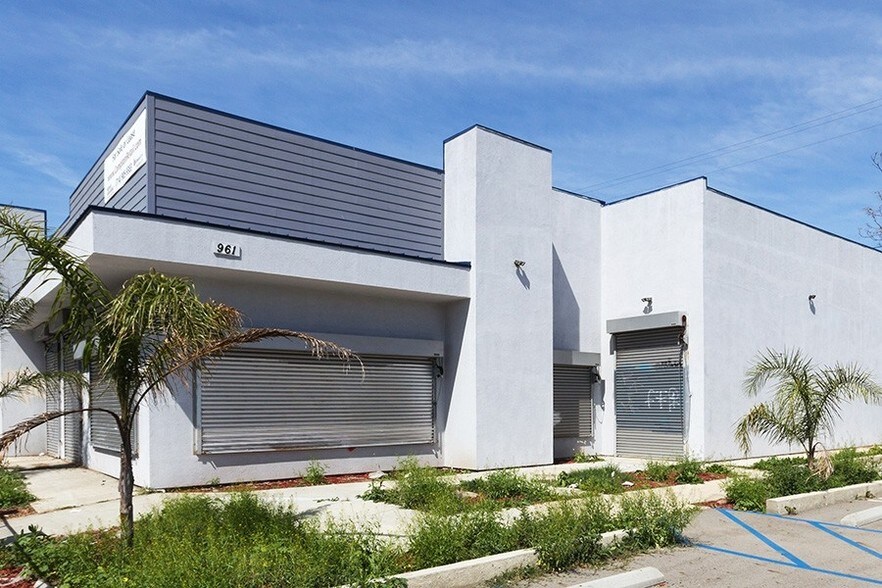 More Photos Of 961 W Compton Blvd, Compton Freestanding For Sale