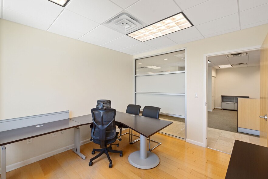 More Photos Of 3363 NE 163rd St, North Miami Beach Medical For Lease