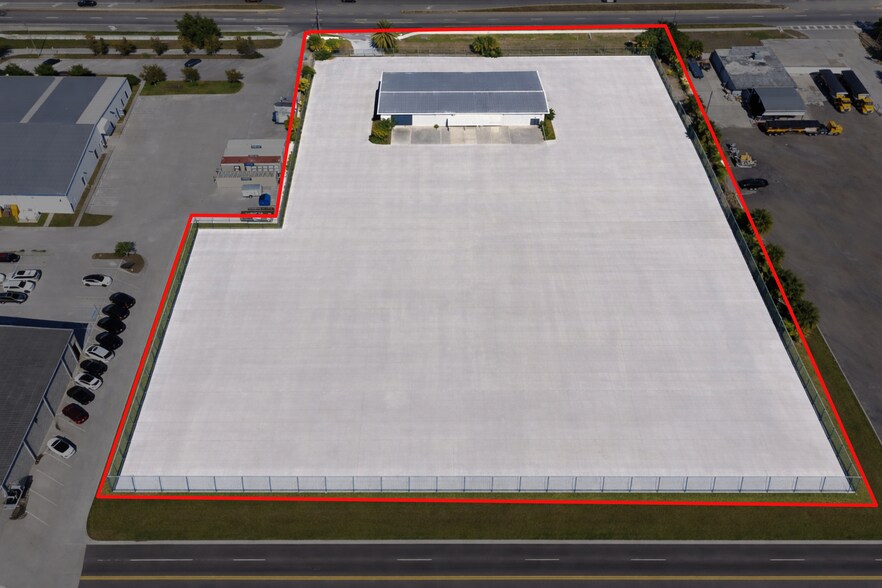 More Photos Of 1350 Starkey Rd, Largo Warehouse For Lease