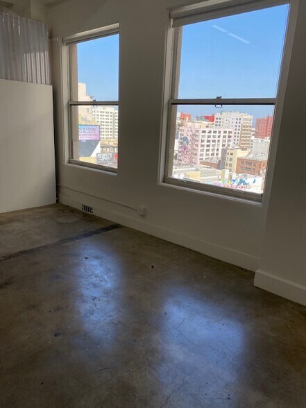 More Photos Of 850 S Broadway, Los Angeles Loft Creative Space For Lease