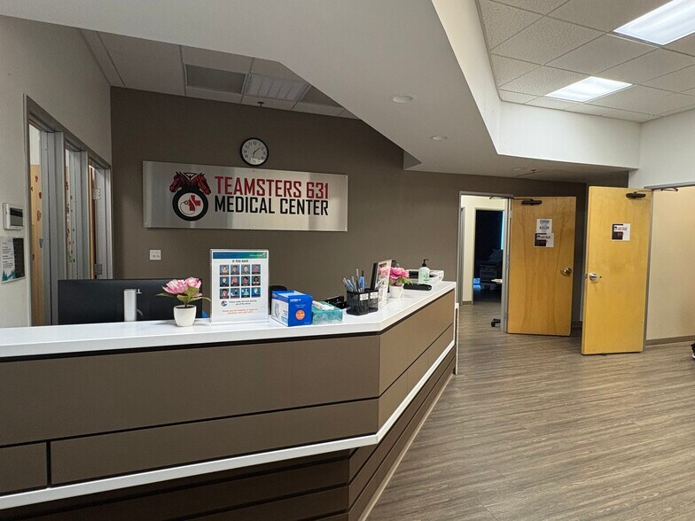 More Photos Of 7373-7375 Peak Dr, Las Vegas Medical For Sale