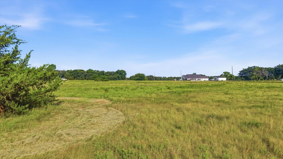 More Photos Of 1614 W Line Rd, Whitesboro Land For Sale