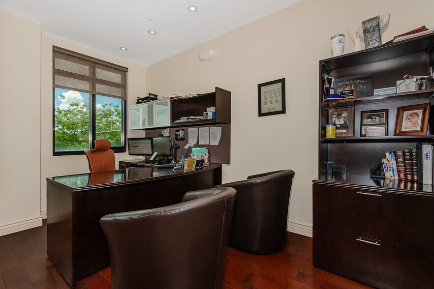 More Photos Of 5599 S University Dr, Davie Loft Creative Space For Sale