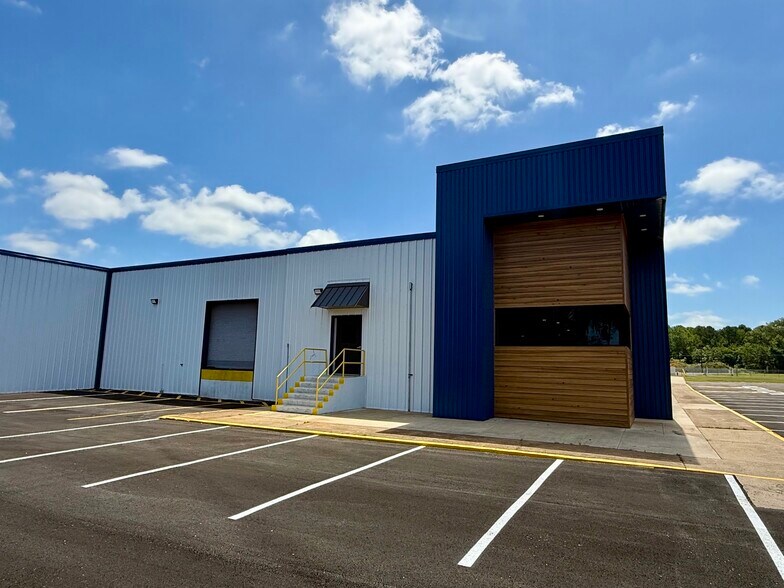 More Photos Of 13343 Interstate 20 E, Tyler Warehouse For Lease