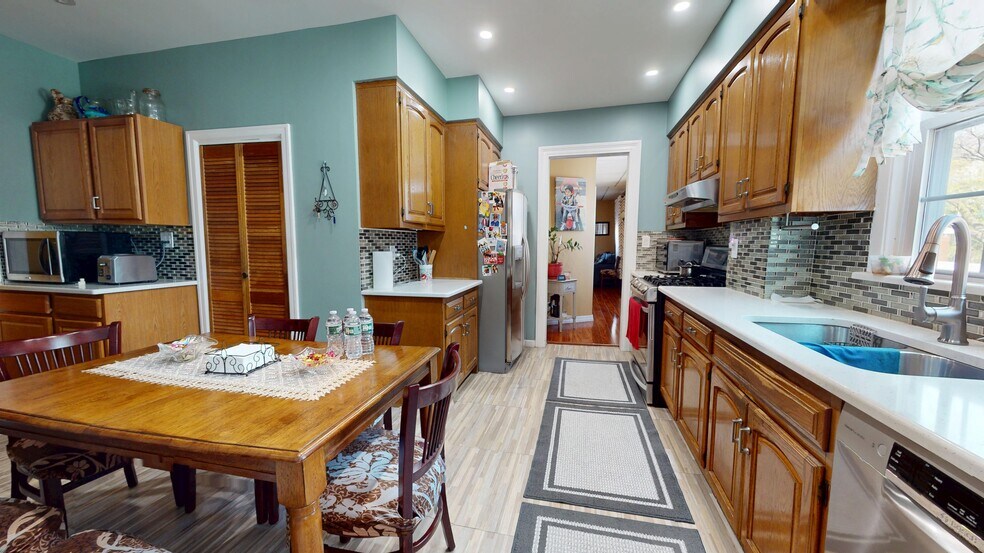 More Photos Of 3108 Healy Ave, Far Rockaway Apartments For Sale