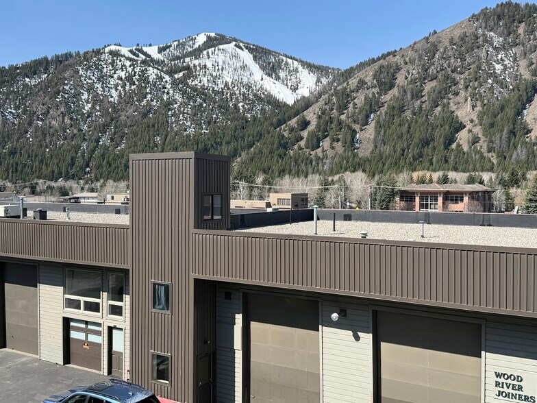 More Photos Of 471 E 10th St, Ketchum Warehouse For Sale