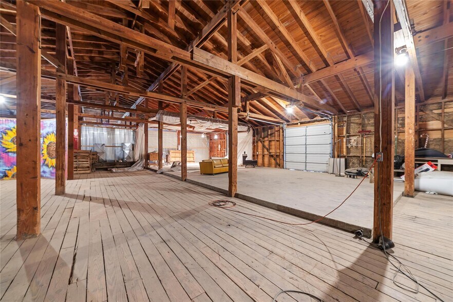 More Photos Of 1403 Blake Dr, Brownwood Warehouse For Sale