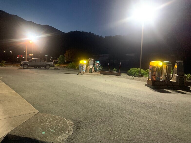 More Photos Of 5410 Bent Ct, Juneau Carwash For Sale