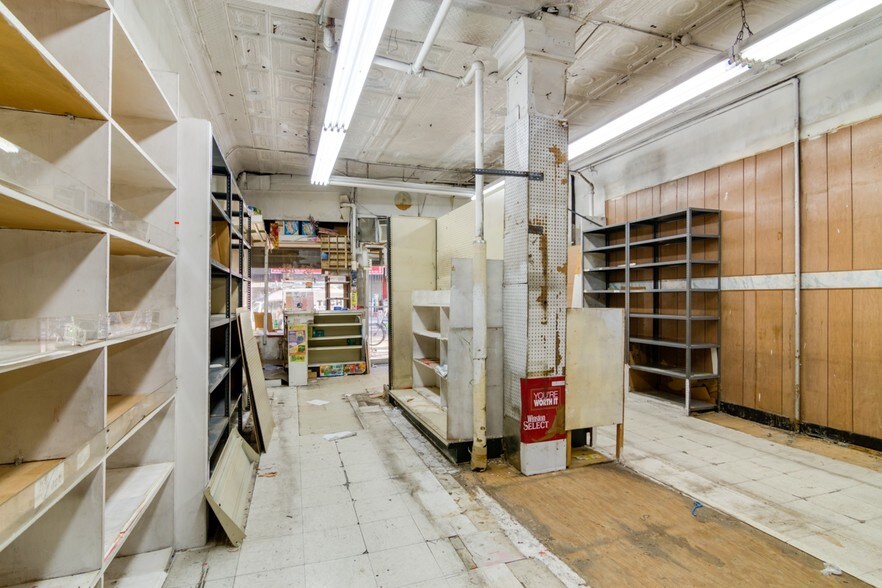 More Photos Of 208 Grand St, New York Apartments For Sale
