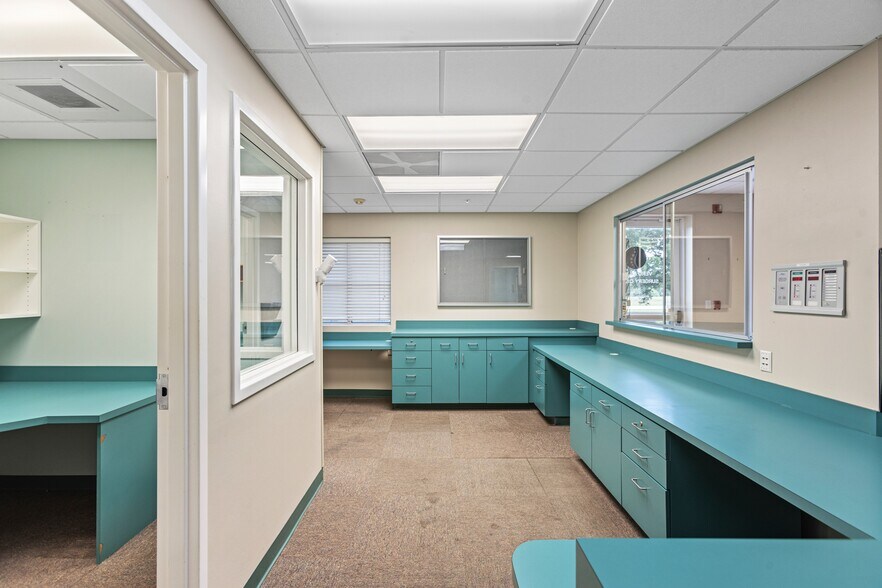 More Photos Of 845 37th Pl, Vero Beach Medical For Lease