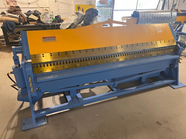 More Photos Of 19-29 Lafayette St, Hartford Distribution For Sale