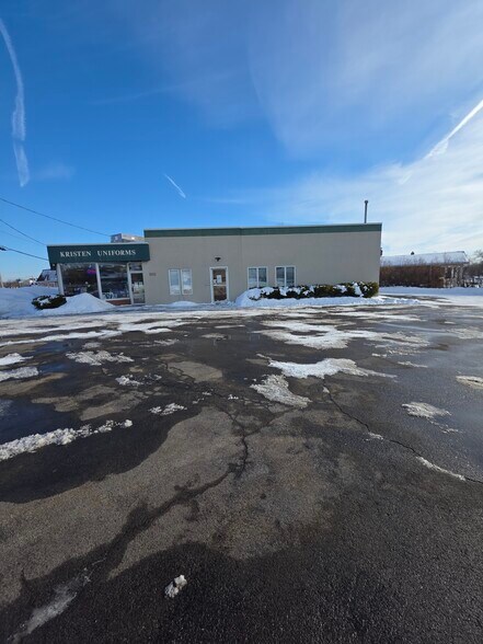 More Photos Of 2010 Eggert Rd, Buffalo Freestanding For Lease