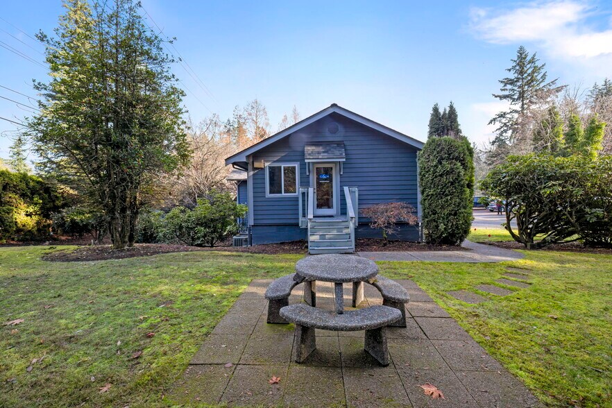 More Photos Of 104 Tremont Ave, Port Orchard Medical For Sale