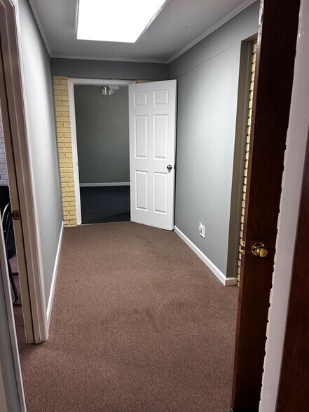 More Photos Of 1934 N Pleasantburg Dr, Greenville Medical For Lease
