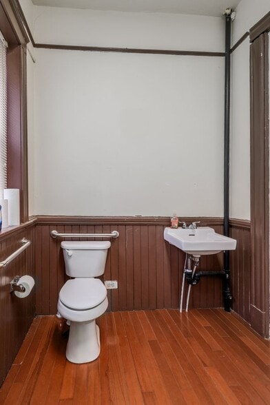 More Photos Of 829 Main St, Worcester Religious Facility For Sale