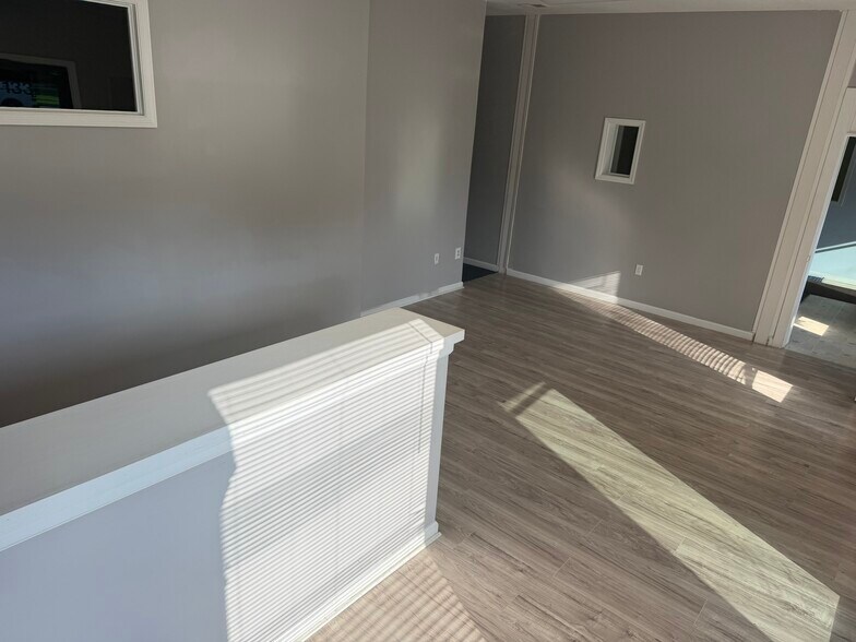 More Photos Of 131 & 133 Red Bank Road, Goose Creek Loft Creative Space For Lease