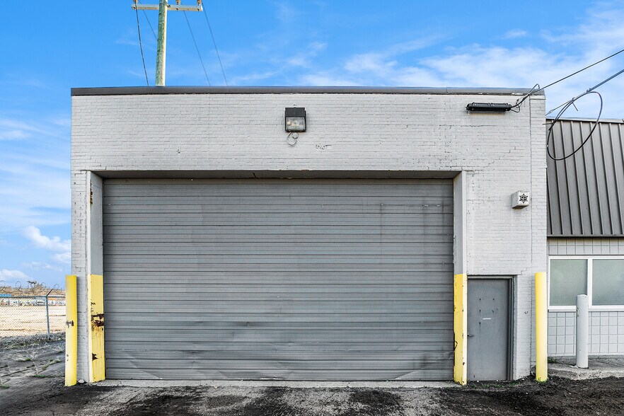 More Photos Of 14650 Dequindre St, Detroit Manufacturing For Sale