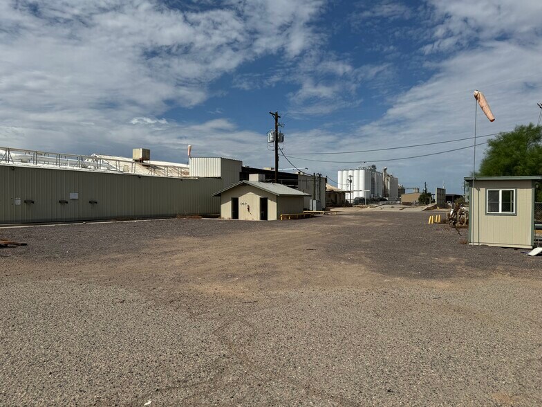 More Photos Of 9601 W Harrison St, Tolleson Warehouse For Sale