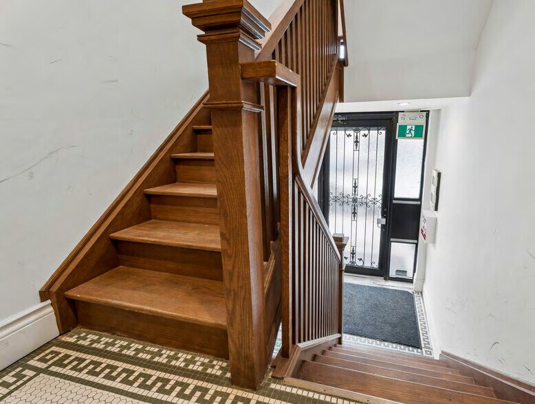 More Photos Of 27 Bold St, Hamilton Apartments For Sale